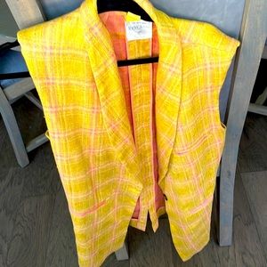 Full suit light sleeveless coat high waisted pants